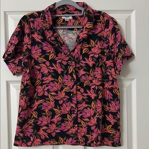 Kensie Hawaiian Floral Button Down Shirt